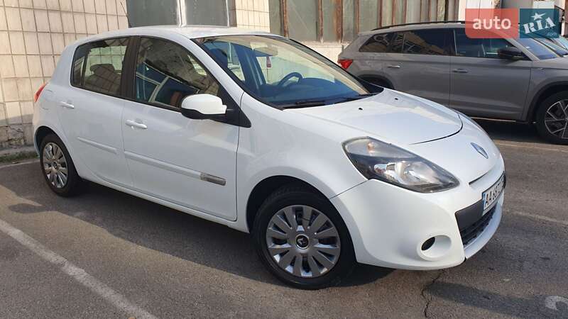 Хэтчбек Renault Clio 2012 в Киеве