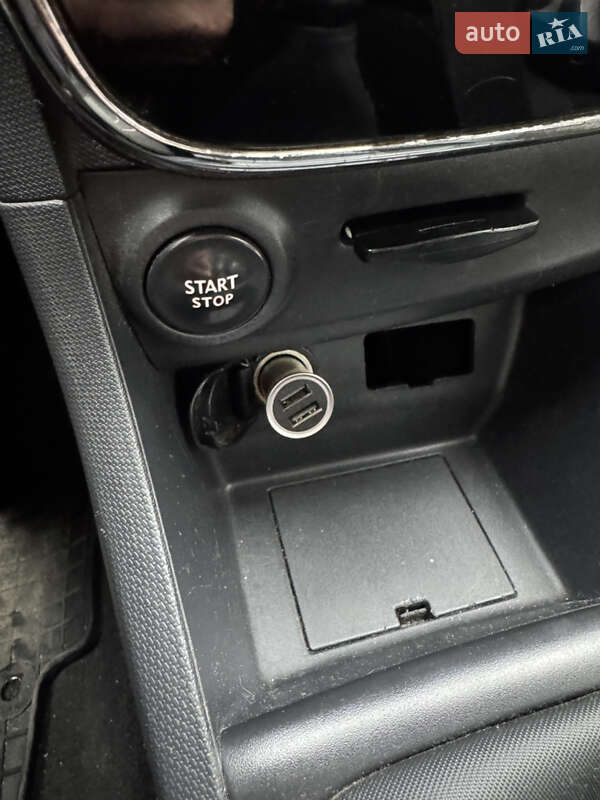 Хетчбек Renault Clio 2013 в Полтаві фото 15 Хетчбек Renault Clio 2013 в Полтаві