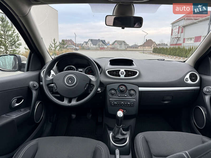Универсал Renault Clio 2009 в Луцке