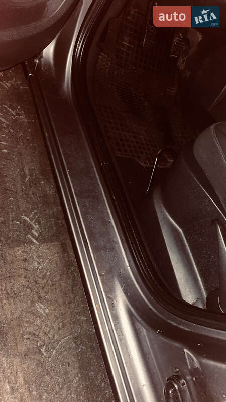 Хэтчбек Renault Clio 2009 в Александрие