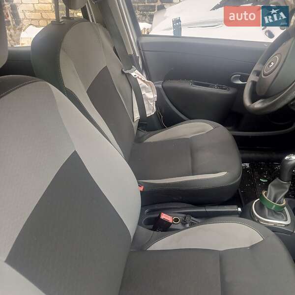 Универсал Renault Clio 2012 в Барышевке