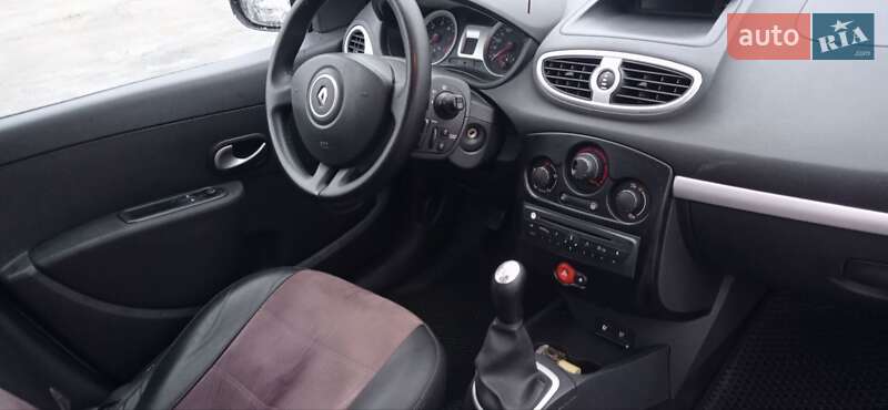 Хэтчбек Renault Clio 2010 в Павлограде