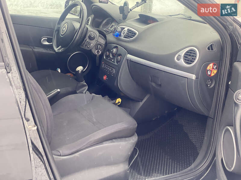 Универсал Renault Clio 2008 в Львове