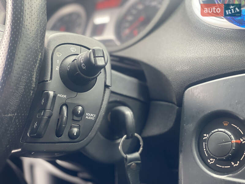 Универсал Renault Clio 2008 в Львове