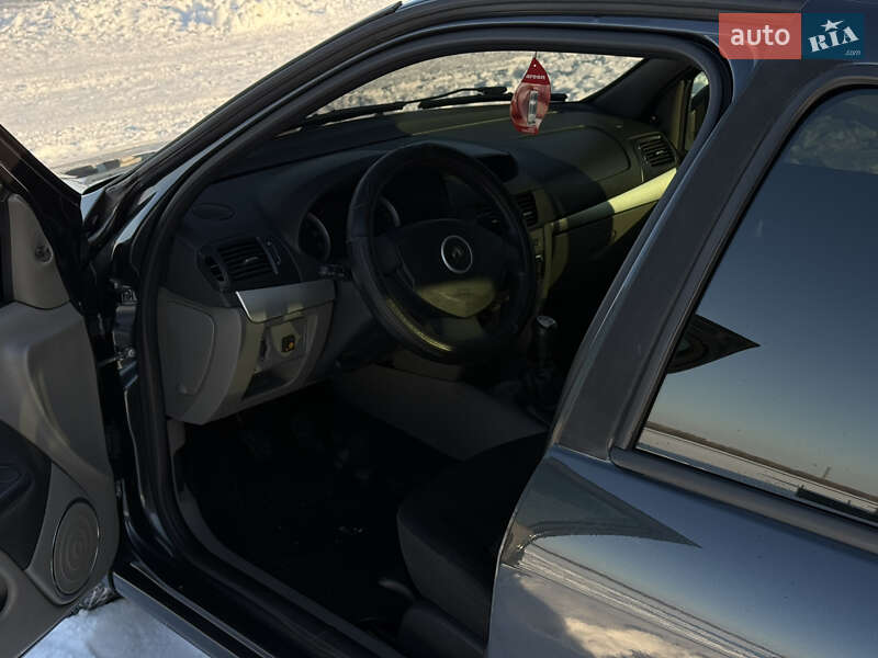 Хэтчбек Renault Clio 2013 в Днепре