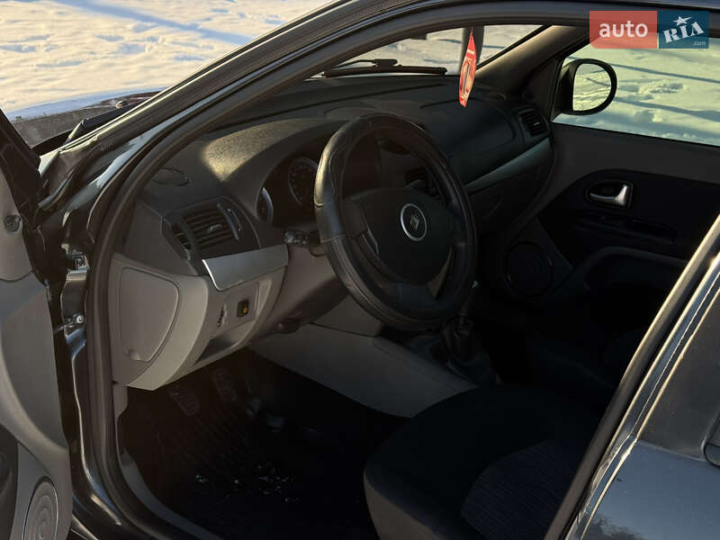 Хэтчбек Renault Clio 2013 в Днепре