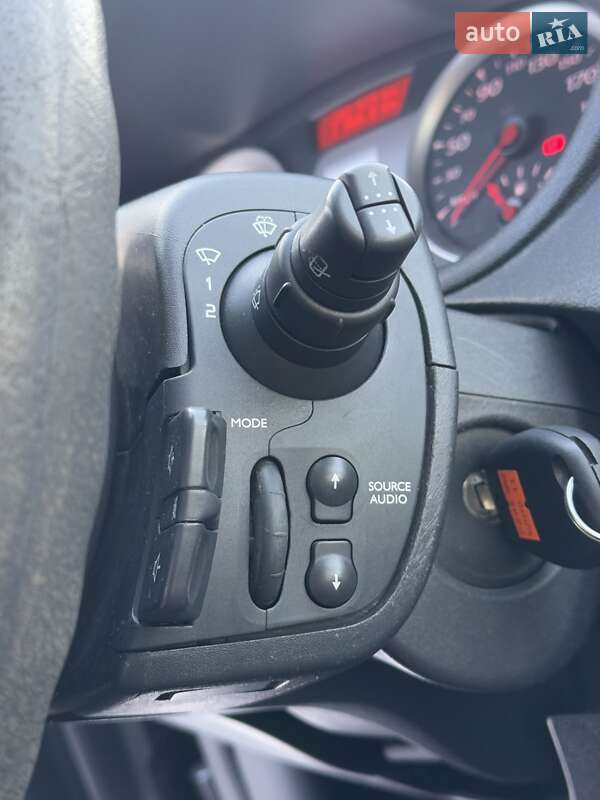 Универсал Renault Clio 2010 в Сумах фото 29 Универсал Renault Clio 2010 в Сумах