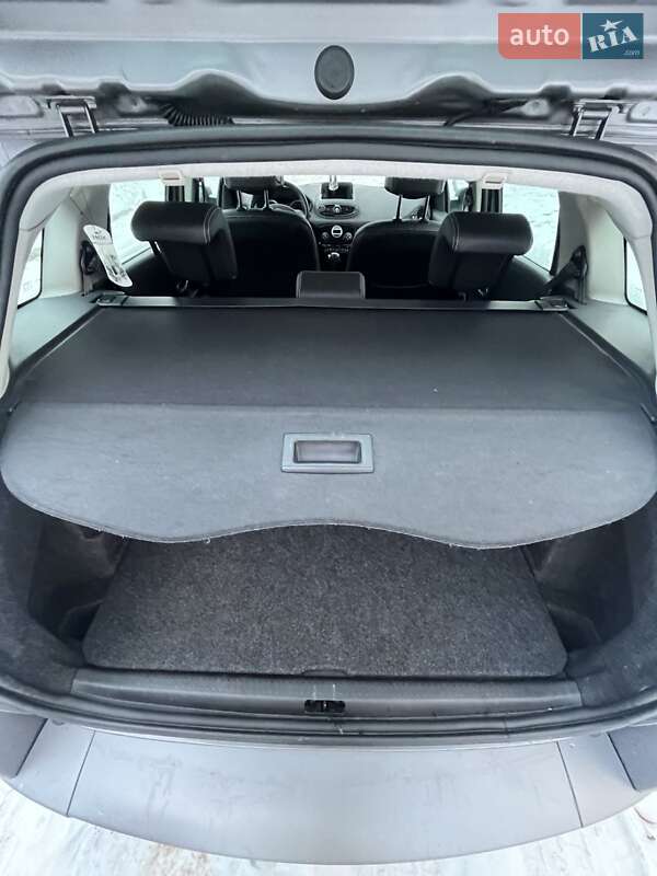 Универсал Renault Clio 2012 в Кривом Роге фото 17 Универсал Renault Clio 2012 в Кривом Роге