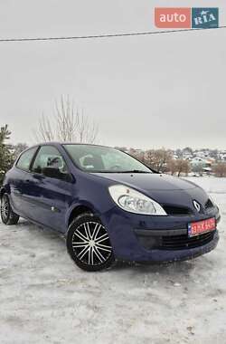 Хэтчбек Renault Clio 2005 в Умани