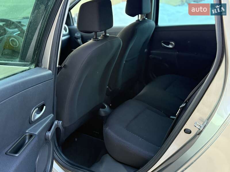 Універсал Renault Clio 2008 в Сарнах