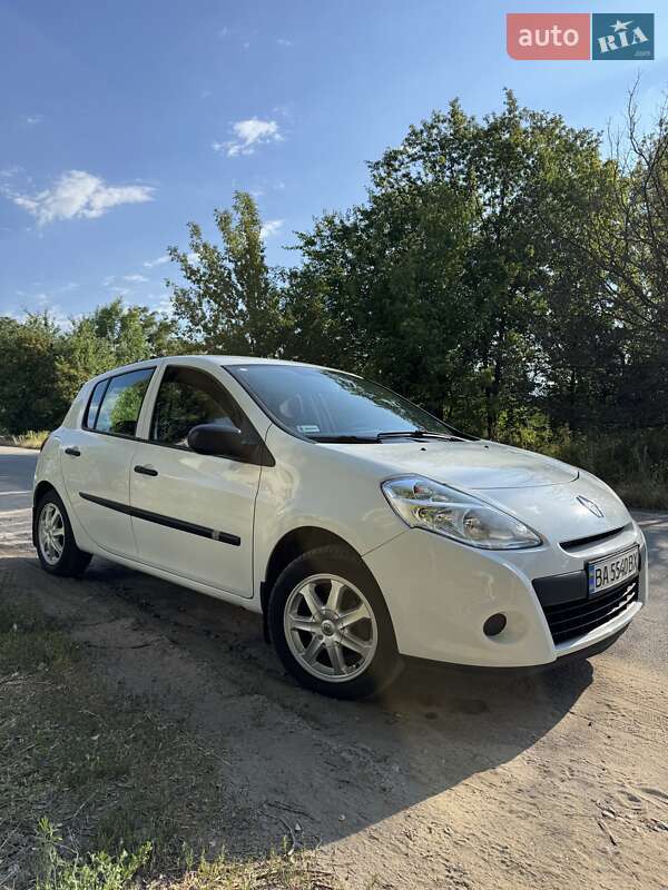 Хэтчбек Renault Clio 2013 в Кропивницком