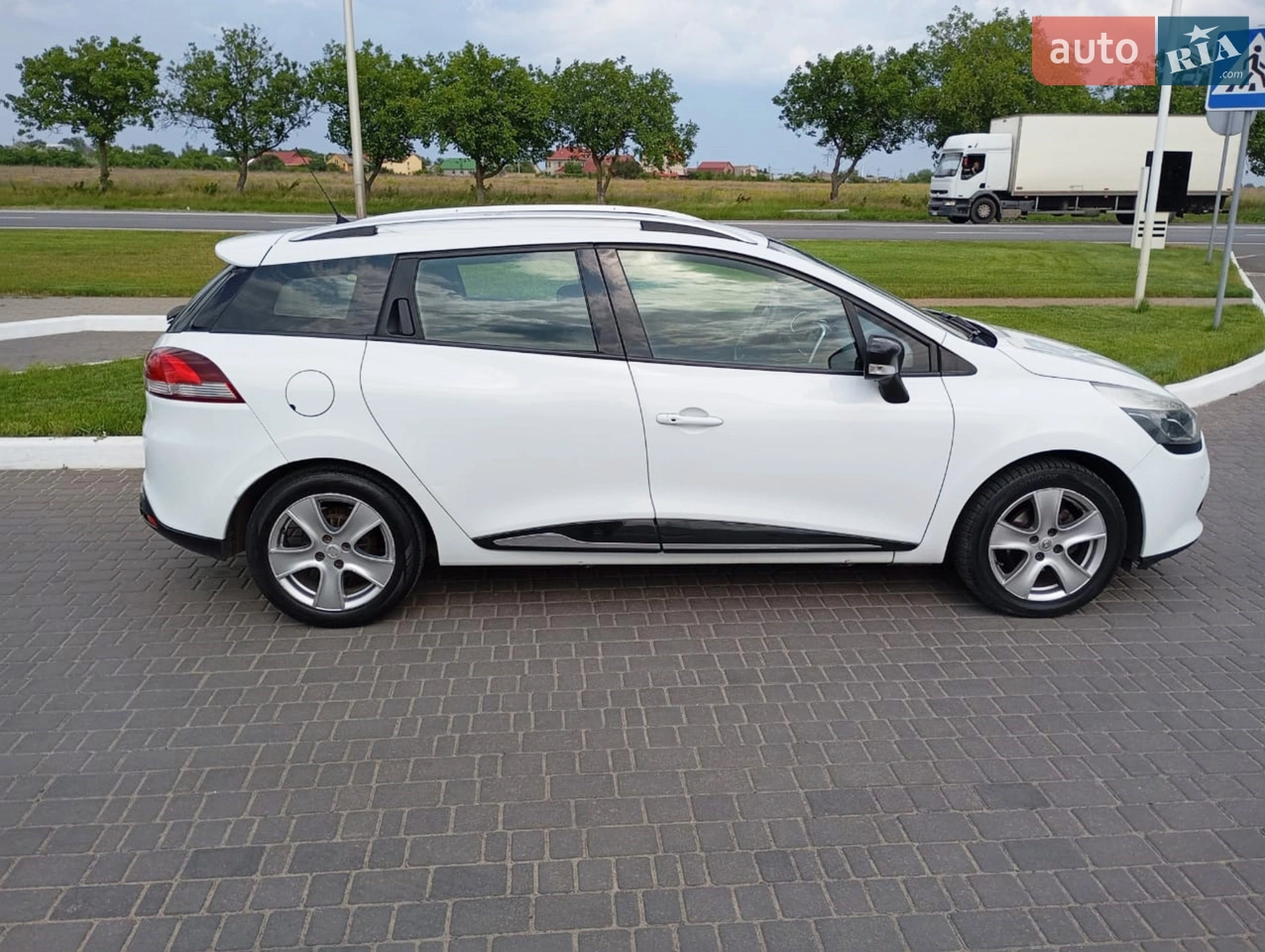 2015 Renault Clio - мініатюра 12