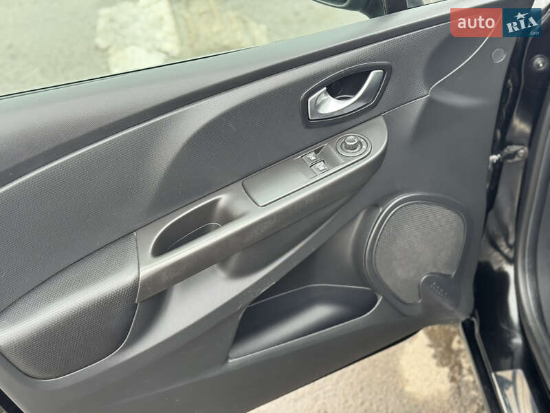 Универсал Renault Clio 2015 в Самборе фото 7 Универсал Renault Clio 2015 в Самборе