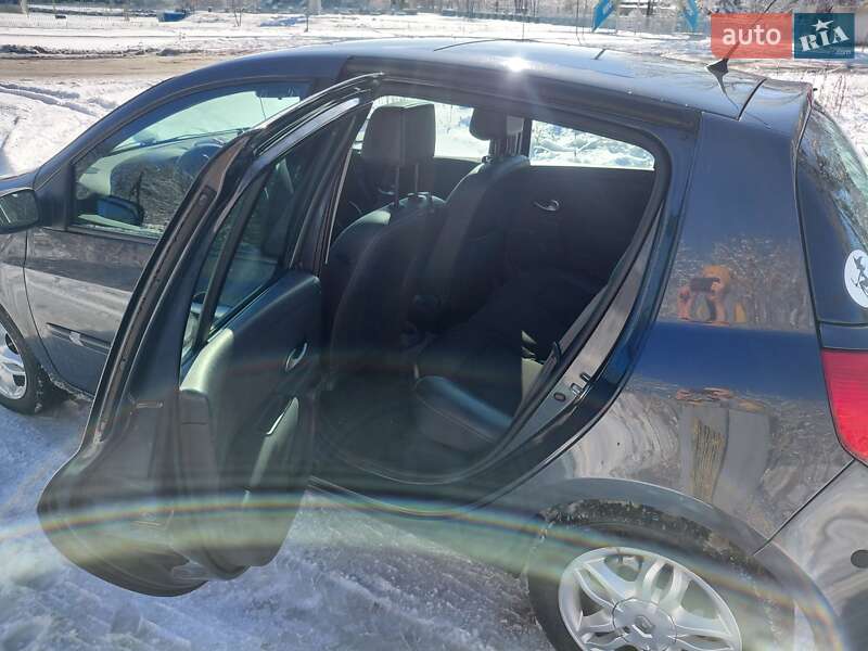 Хэтчбек Renault Clio 2007 в Полтаве фото 21 Хэтчбек Renault Clio 2007 в Полтаве