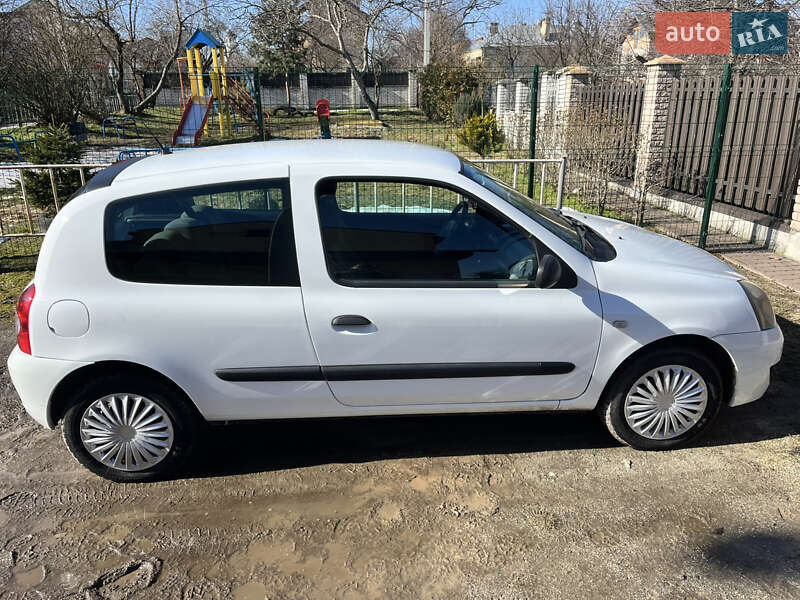 Хэтчбек Renault Clio 2007 в Львове