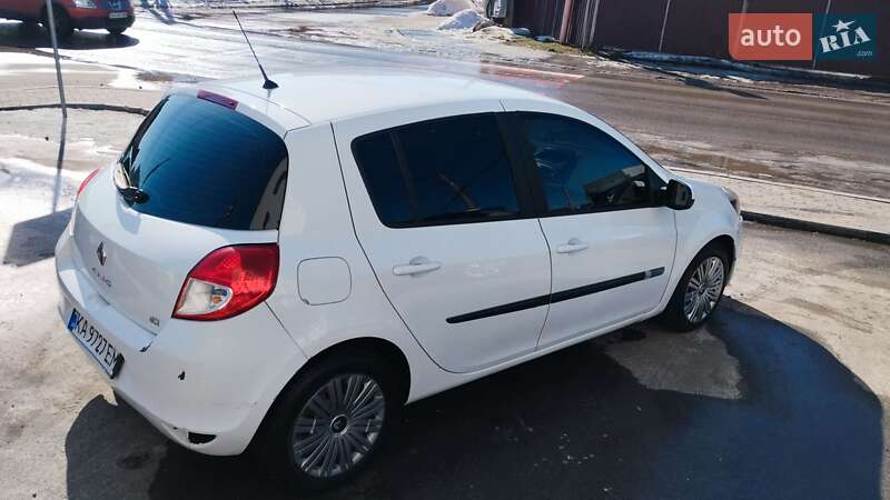 Хетчбек Renault Clio 2010 в Києві