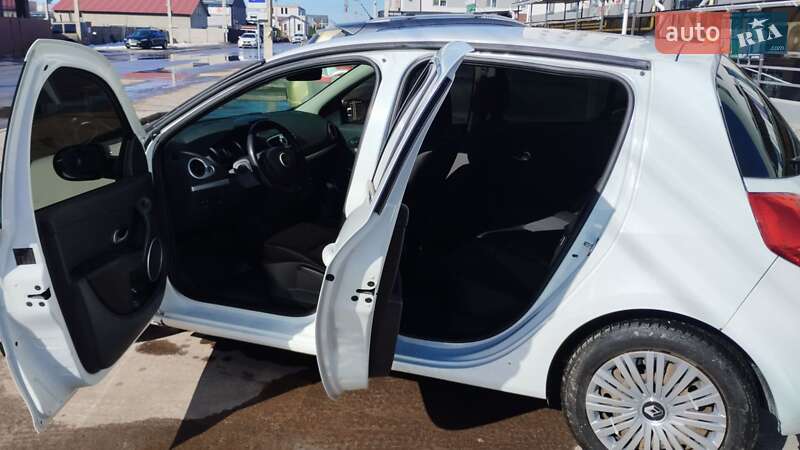 Хетчбек Renault Clio 2010 в Києві