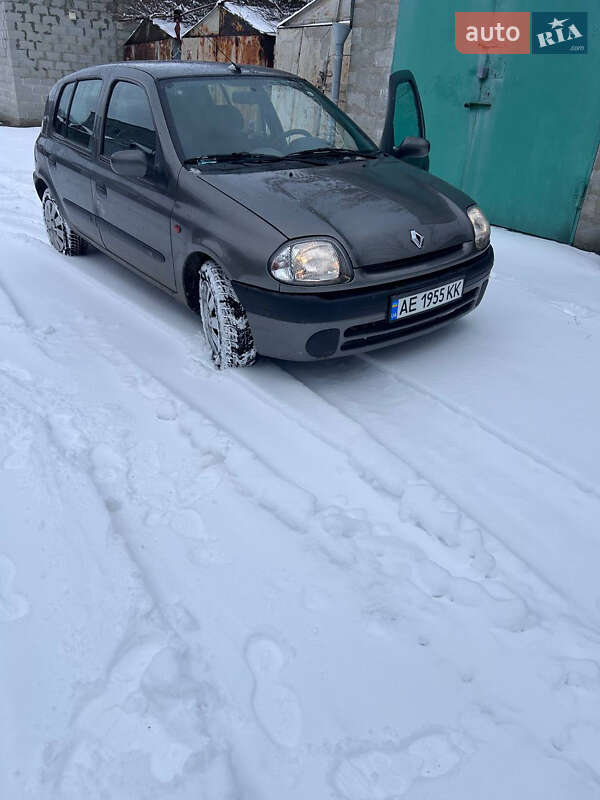 Renault Clio 2000