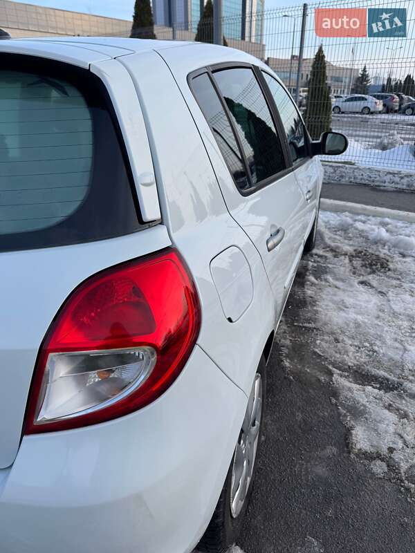 Хетчбек Renault Clio 2011 в Борисполі фото 33 Хетчбек Renault Clio 2011 в Борисполі