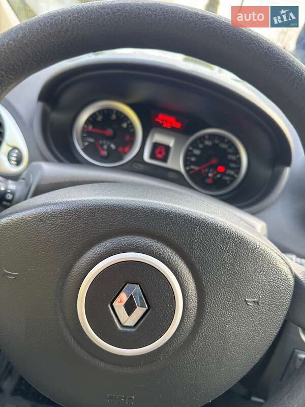 Хетчбек Renault Clio 2011 в Борисполі фото 42 Хетчбек Renault Clio 2011 в Борисполі