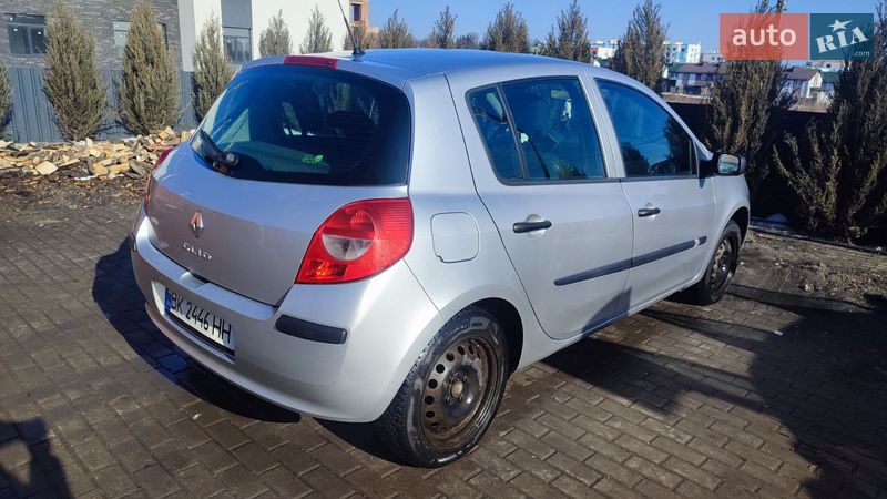 Хэтчбек Renault Clio 2009 в Ровно