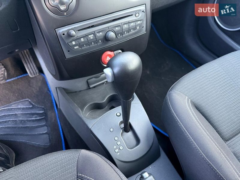 Універсал Renault Clio 2010 в Луцьку