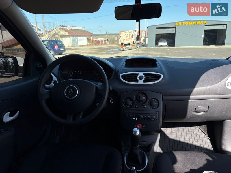 Хэтчбек Renault Clio 2012 в Ладыжине