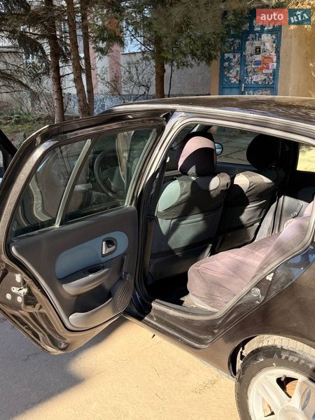 Хетчбек Renault Clio 2005 в Мукачевому