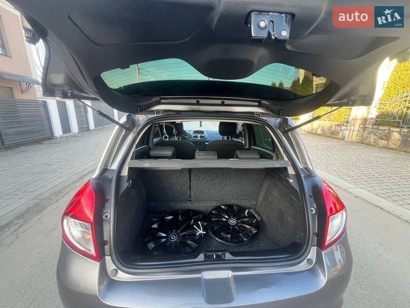 Хэтчбек Renault Clio 2011 в Ивано-Франковске