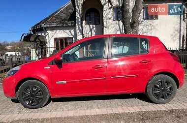 Седан Renault Clio 2012 в Снятині