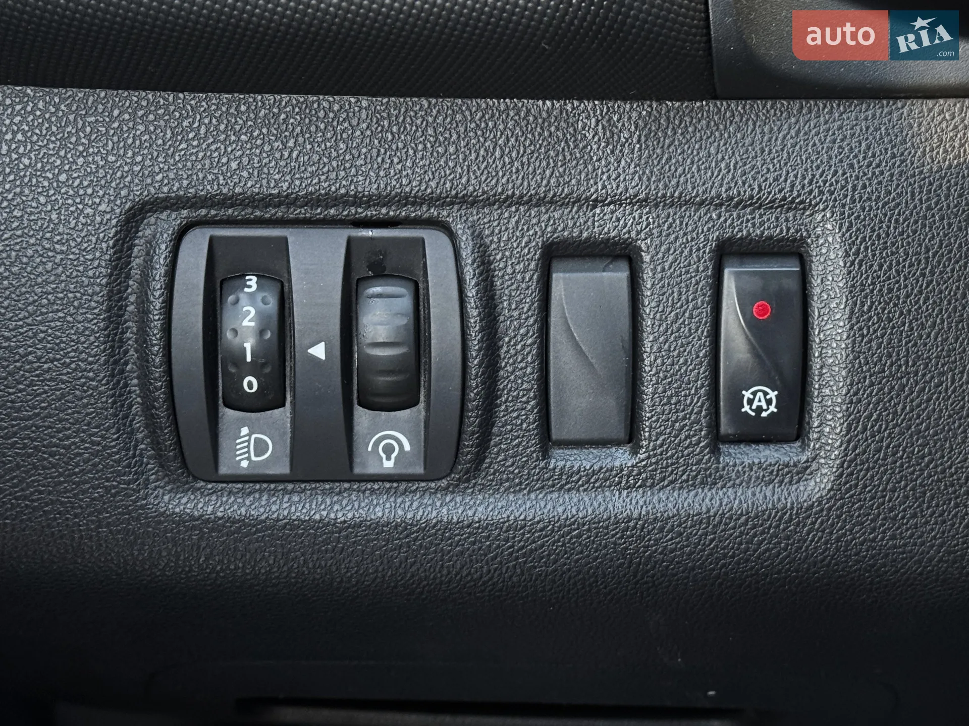 2015 Renault Clio - мініатюра 40