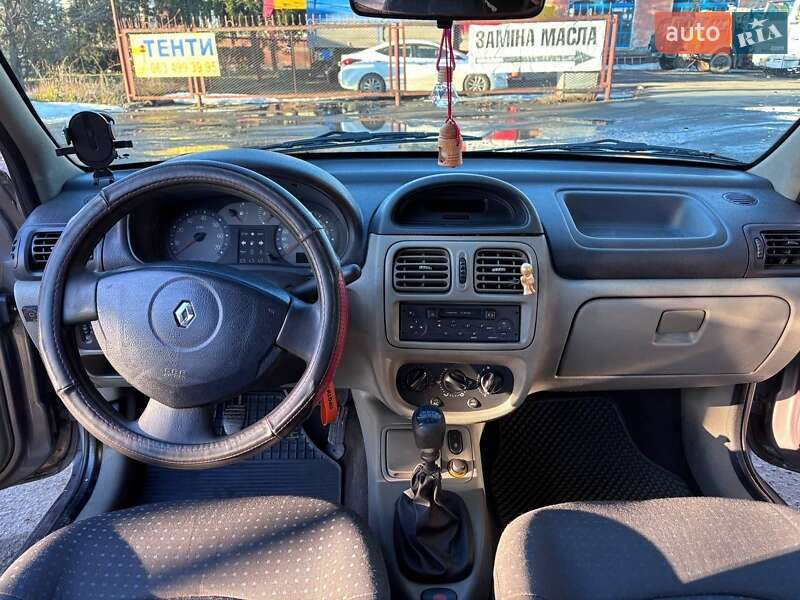 Седан Renault Clio 2005 в Сквире