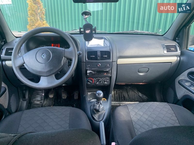 Хэтчбек Renault Clio 2006 в Черновцах