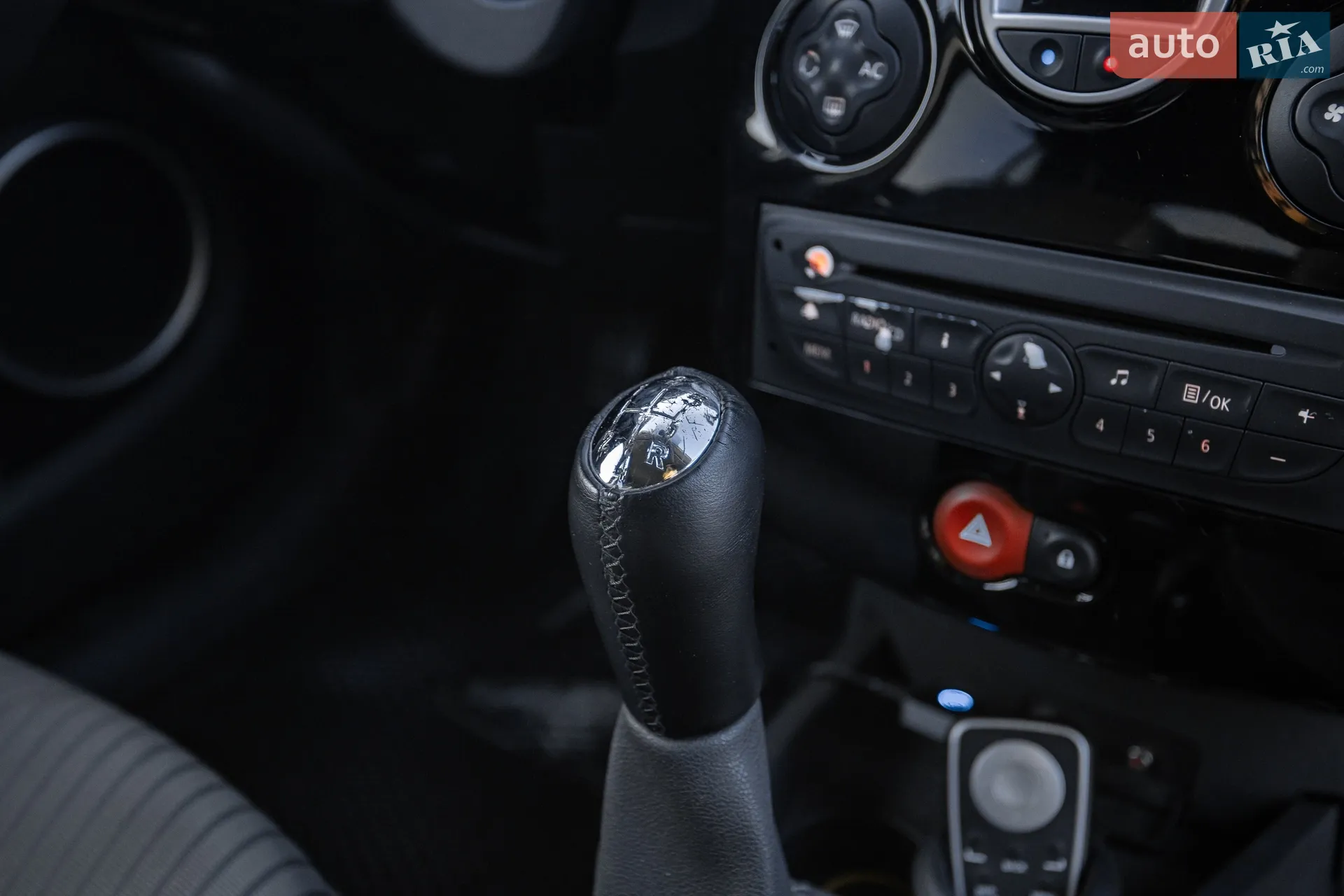 2011 Renault Clio - мініатюра 37