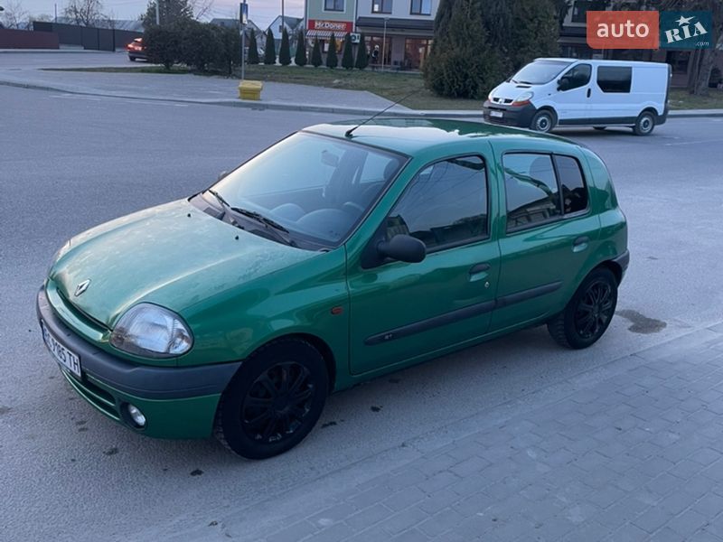 Renault Clio 2000