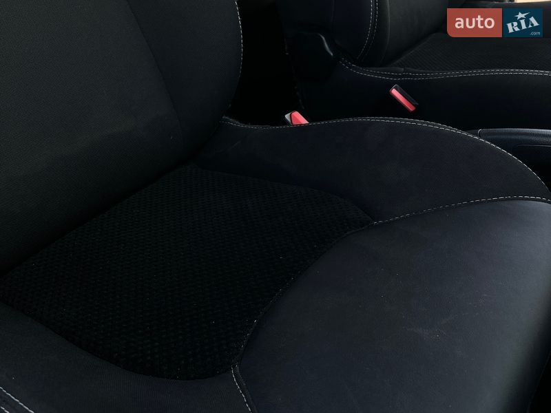 Хэтчбек Renault Clio 2016 в Коростене