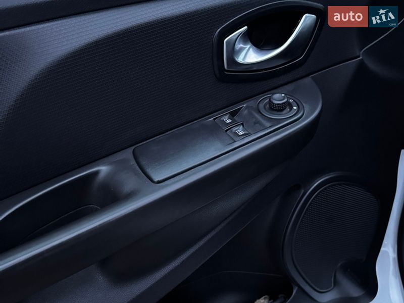 Универсал Renault Clio 2016 в Белой Церкви фото 11 Универсал Renault Clio 2016 в Белой Церкви