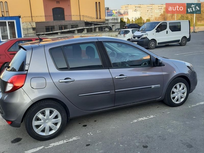 Хэтчбек Renault Clio 2011 в Берегово фото 2 Хэтчбек Renault Clio 2011 в Берегово