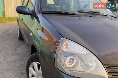 Седан Renault Clio 2006 в Киеве