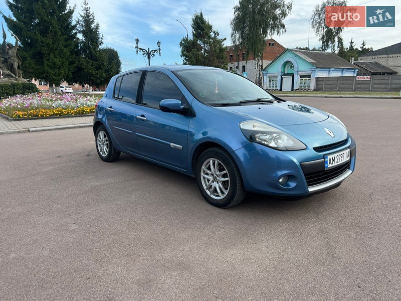 Хэтчбек Renault Clio 2010 в Овруче