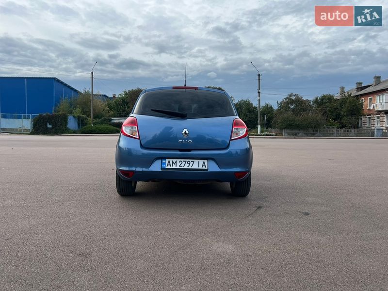 Хэтчбек Renault Clio 2010 в Овруче