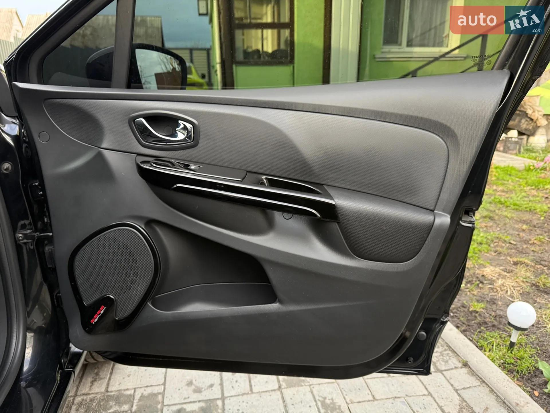 2014 Renault Clio - мініатюра 30
