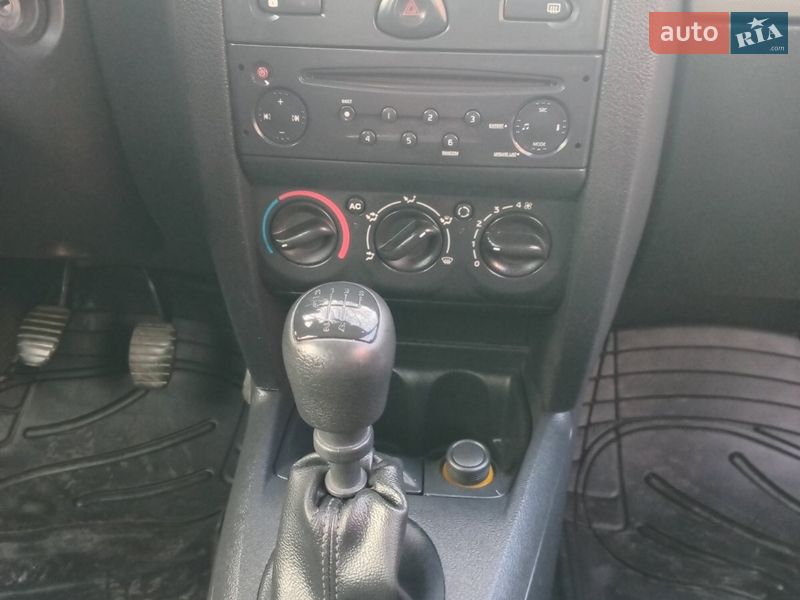 Хетчбек Renault Clio 2008 в Хмельницькому фото 21 Хетчбек Renault Clio 2008 в Хмельницькому