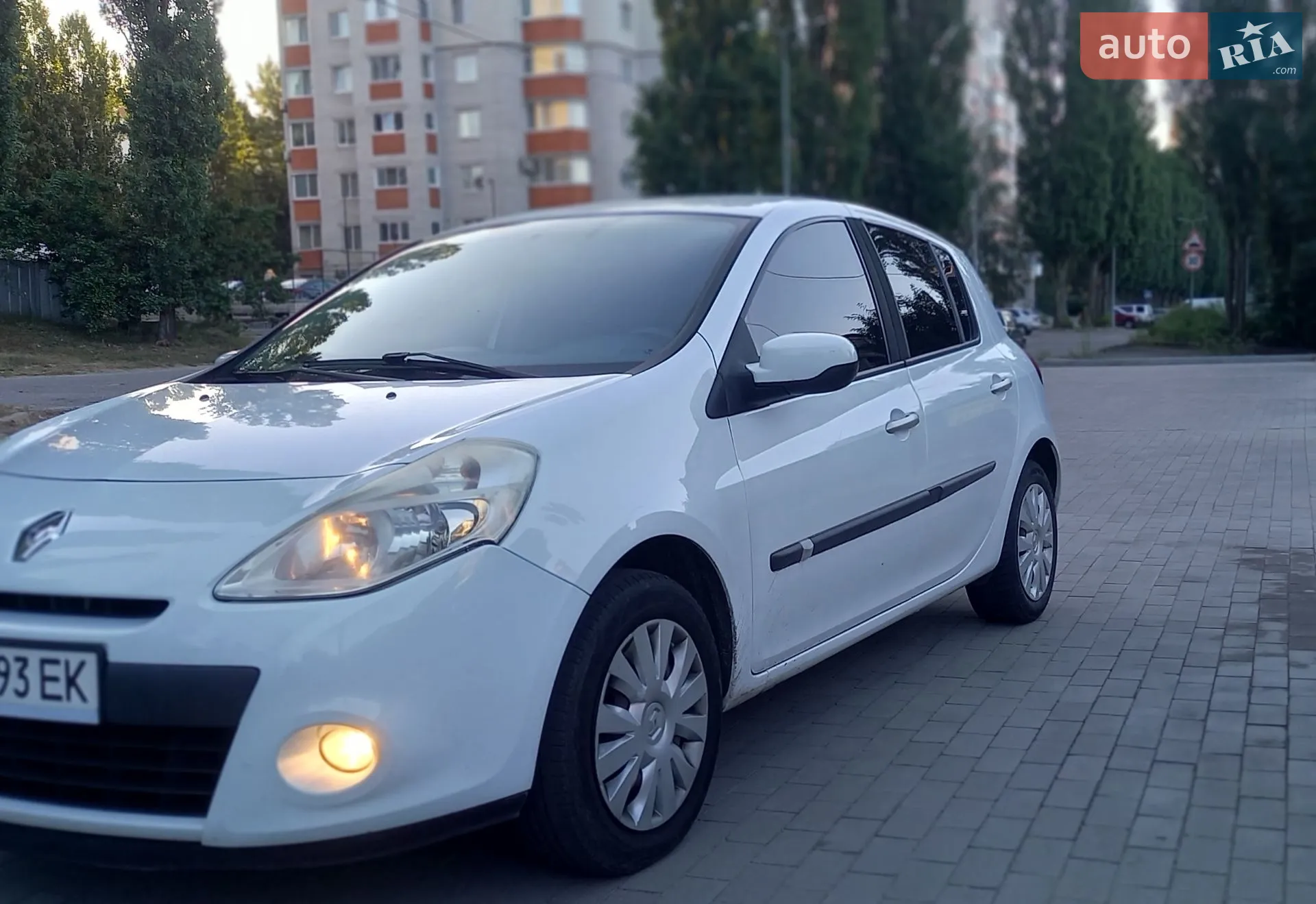 2010 Renault Clio - мініатюра 2