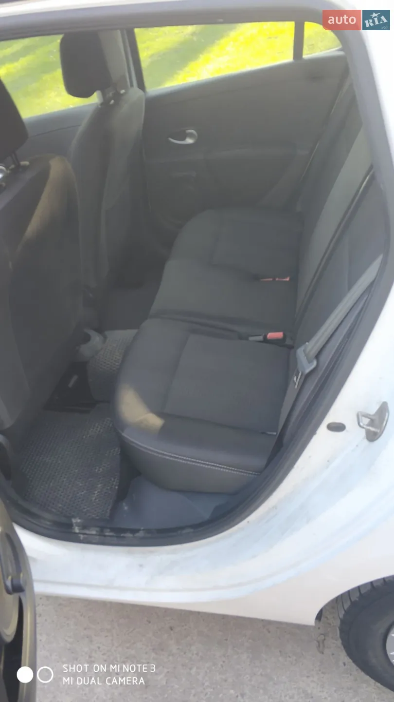 2010 Renault Clio - мініатюра 8