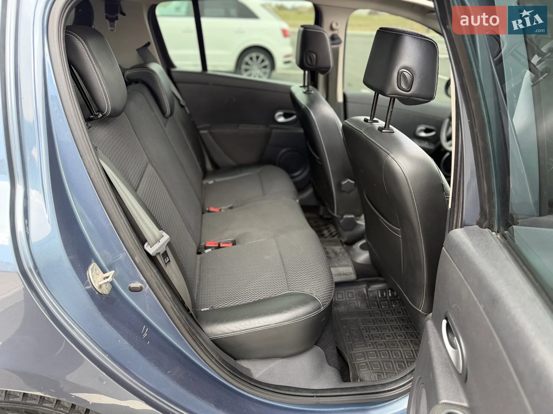 2010 Renault Clio - мініатюра 13