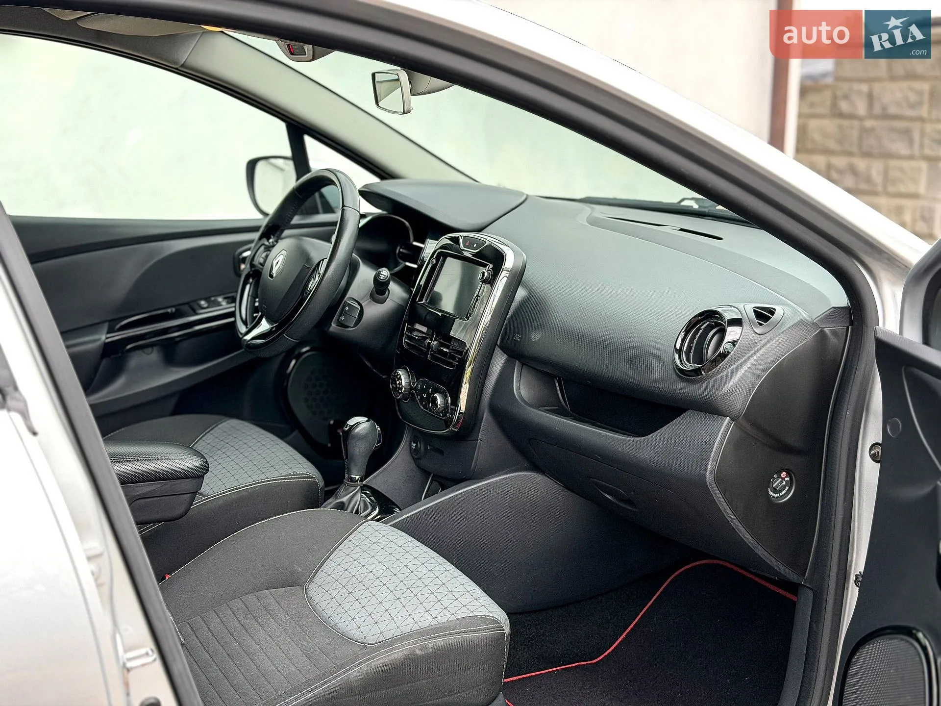 2013 Renault Clio - мініатюра 24