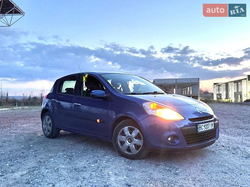 Хэтчбек Renault Clio 2010 в Самборе