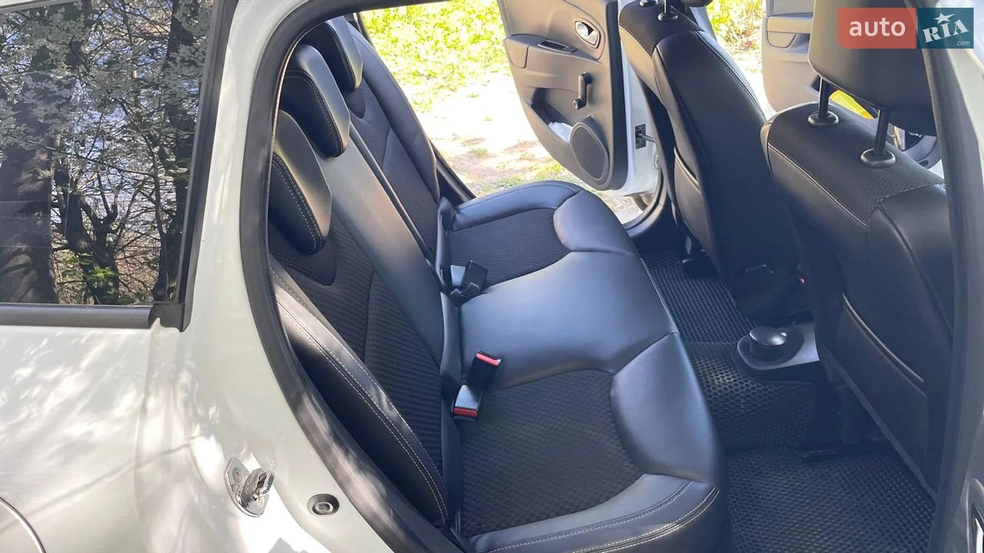 2016 Renault Clio - мініатюра 11