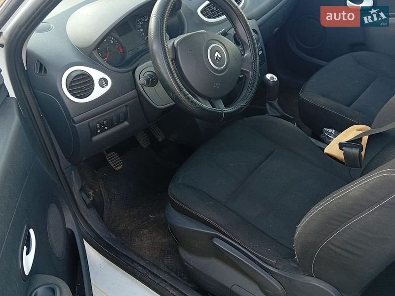 Хэтчбек Renault Clio 2012 в Чернигове